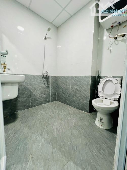Tập thể Nguyên Hồng💥85m2💥3 Ngủ+WC Khép Kín💥Nhà Đẹp💥Sổ Riêng💥2 Thoáng💥5 Tỷ TL - 2