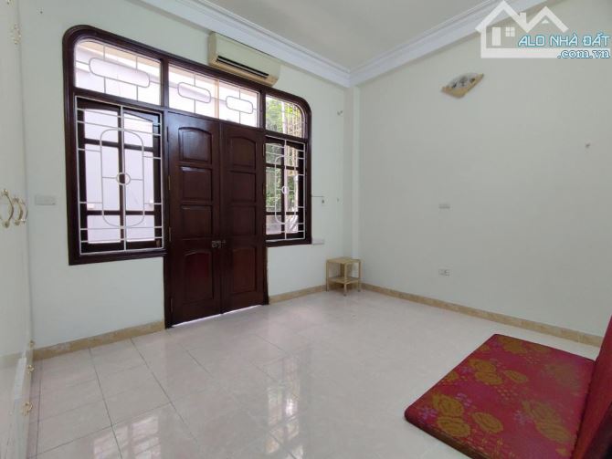 Bán nhà nguyễn chính 43m2 3 tầng mt 4.5m còn mới – ô tô 15m - giá 7.6 tỷ - 3