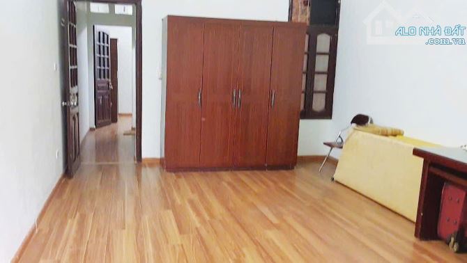 Bán nhà dân xây Cầu Giấy- 45m x 5T- gần phố- ngõ thông- nhỉnh 8 tỷ - 3