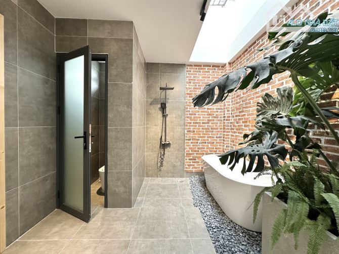 Gò Vấp - Hẻm xe tải - Nhà 6 Tầng - Thang máy - Gara oto - Hoàn công đủ - 66m2 - Mua ở liền - 3