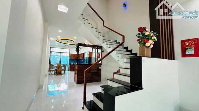 7ty2 sỡ hữu nhà 3 tầng, full công năng. rẻ nhất Khu Đô Thị Hà Quang 2 - 3