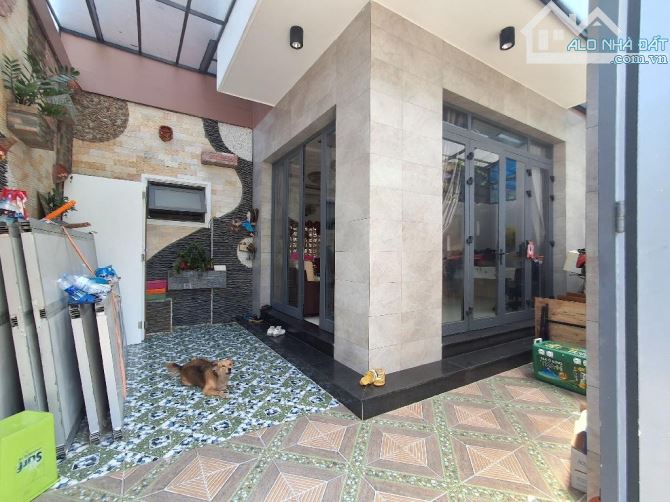 Nhà đẹp 92m2 ngang 8.1m, 3 tầng, oto ngủ trong nhà - 3