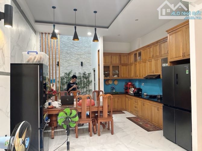 Nhà 3 TẦNG, đường TRẦN THỊ HÈ, P. Hiệp Thành, Q12, dt 70m2 (5mx15m),💰6,65Tỷ. Đường 6m - 3