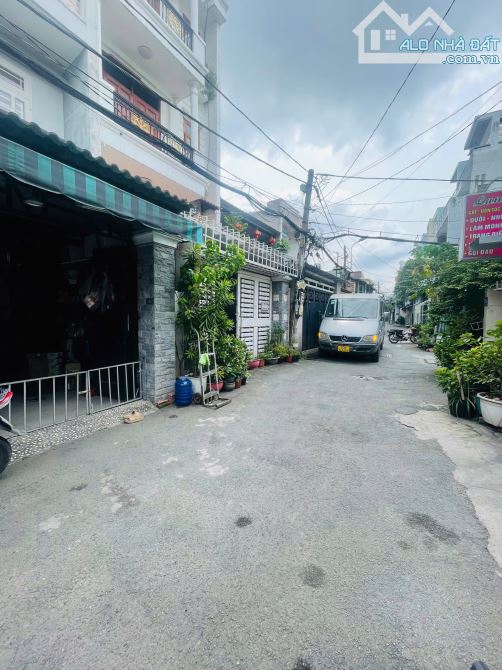Hẻm xe hơi 8m,1 sẹc,Phan Huy Ích, Gò Vấp,130m2, ngang 8m dài 16m, lô góc 2mt ,Gía 10,8 tỷ - 4