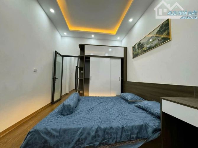 Bán nhà Nguyễn Ngọc Vũ - Hoàng Ngân, ô tô đỗ cửa, dân trí cao, 60m2x 5 tầng, 16 tỷ - 4