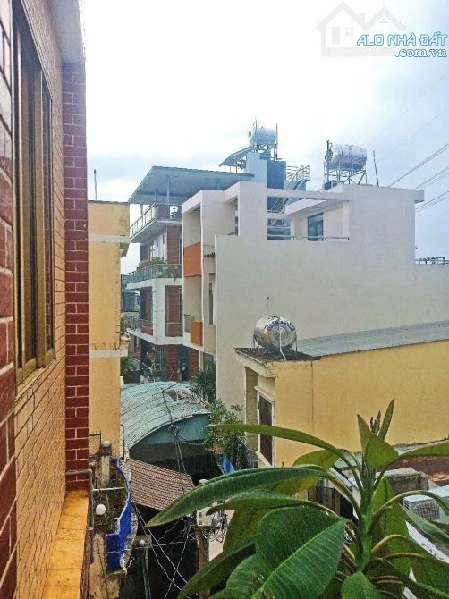 Bán Nhà Tân Thới Hiệp Q12- 100 M2( 5.7 x 18m )- 4Tầng - 30m HXH- Chỉ 5,95Tỷ. - 4