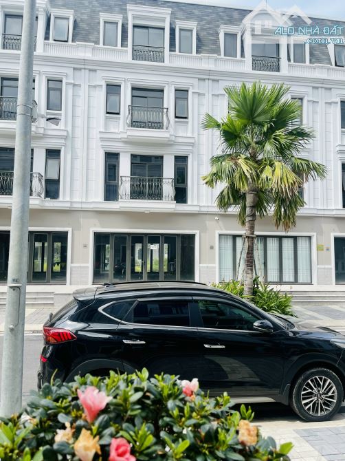 Bán Nhà Biệt thự liền kề, dt 6 x 22m, 1 trệt 2 Lầu, Almelie Vila  Mỹ Hưng, Nhà Bè, giá 12 - 4