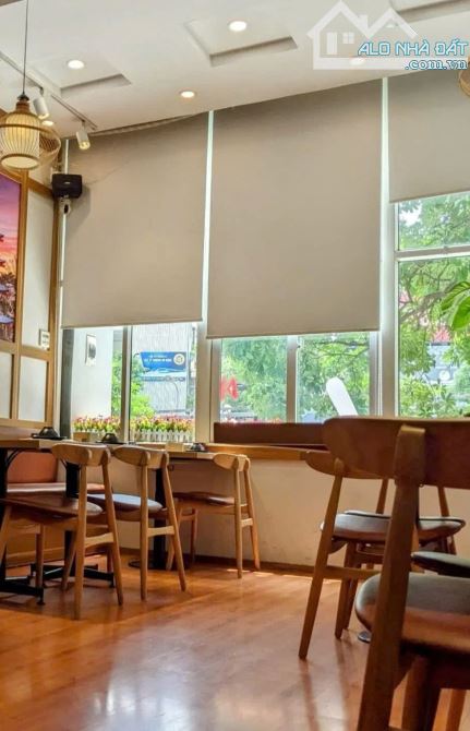 MẶT PHỐ HUỲNH THÚC KHÁNG - Q. ĐỐNG ĐA - 2 THOÁNG - KINH DOANH  - NHÀ ĐẸP - VỈA HÈ RỘNG. - 4
