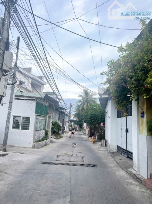 Cần bán lô đất 2 mặt tiền đường Hòa Trung, cách biển chỉ 1km thích hợp xây nhà vườn - 4