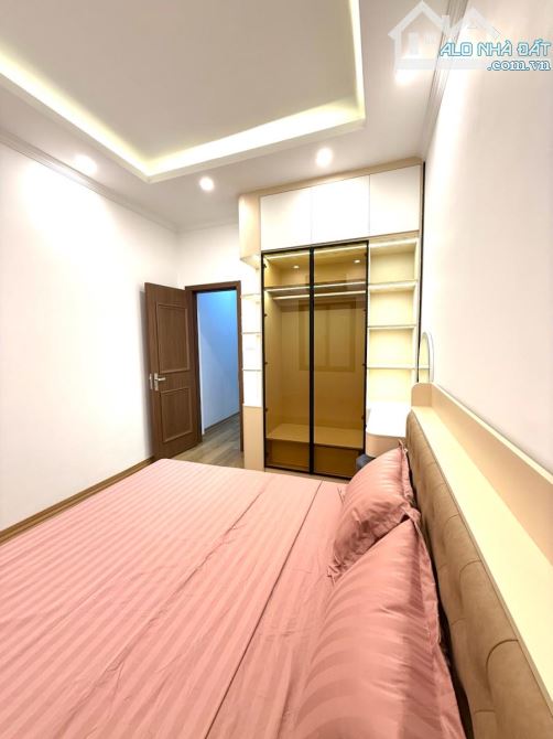 🔥🔥CHẬM LÀ MẤT!!!NHÀ YÊN SỞ - Ô TÔ ĐỖ CỬA - KINH DOANH - 4 NGỦ, 35M2 CHỈ 6,9TỶ🔥🔥 - 4