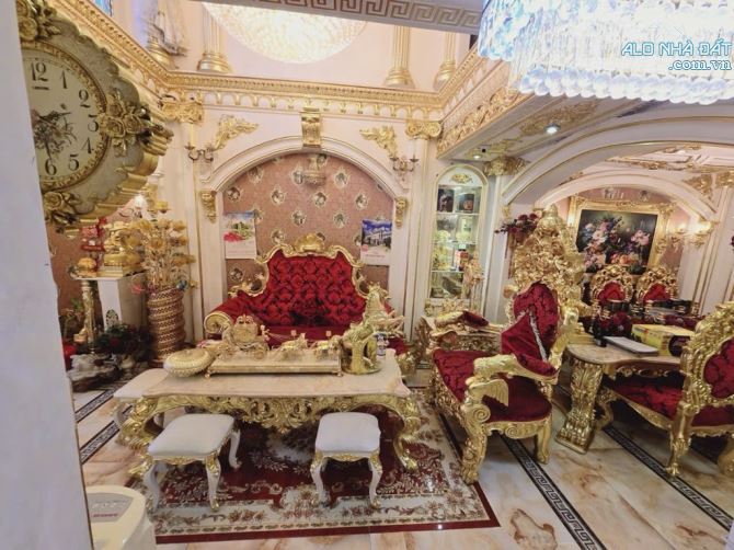 🔱 BIỆT THỰ DÁT VÀNG 18K DUY NHẤT TẠI QUẬN 7 – KIỆT TÁC NGHỆ THUẬT CHO GIỚI THƯỢNG LƯU 🔱 - 5