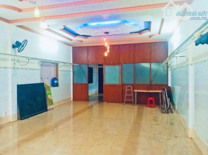 Bán Nhà Tân Thới Hiệp Q12- 100 M2( 5.7 x 18m )- 4Tầng - 30m HXH- Chỉ 5,95Tỷ. - 6