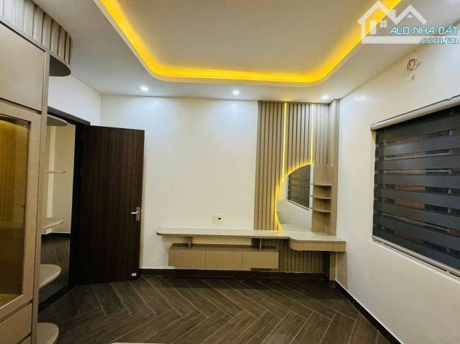Bán nhà 4 tầng tại Lạch tray ,Ngô Quyền Giá 5ty450 - 6
