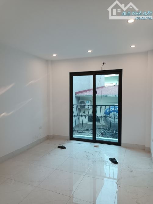 Tây mỗ 41m2-4.5 tầng- 6.75 tỷ ngõ ô tô thông- dân xây chắc chắn-dân trí cao - 6