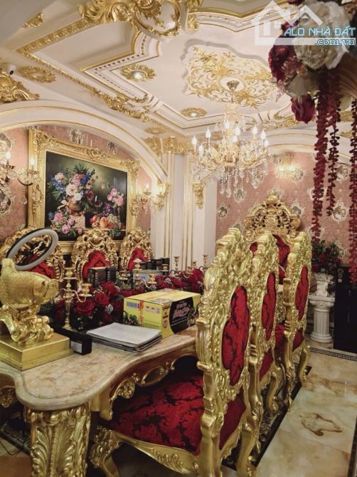 🔱 BIỆT THỰ DÁT VÀNG 18K DUY NHẤT TẠI QUẬN 7 – KIỆT TÁC NGHỆ THUẬT CHO GIỚI THƯỢNG LƯU 🔱 - 7