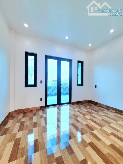 Nhà Phố Hồ Sen Xây Độc Lập Ô Tô Đỗ Cửa - 7