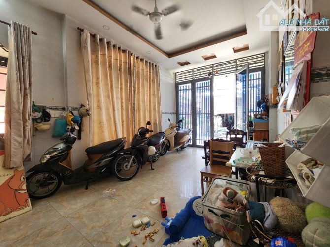 Bán NHÀ 3 TẦNG – HẺM 6M Ô TÔ TRÁNH – GẦN COOPMART PHAN VĂN HỚN – CHỈ 4.5 TỶ TL - 7