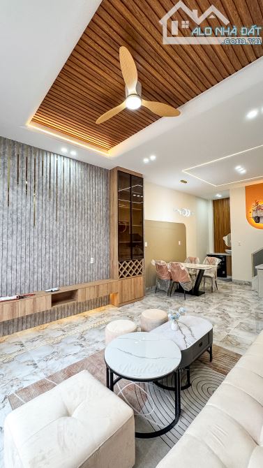 NHÀ ĐẸP KẾ SIÊU THỊ MEGA NGUYỄN VĂN LINH TP CẦN THƠ - 7
