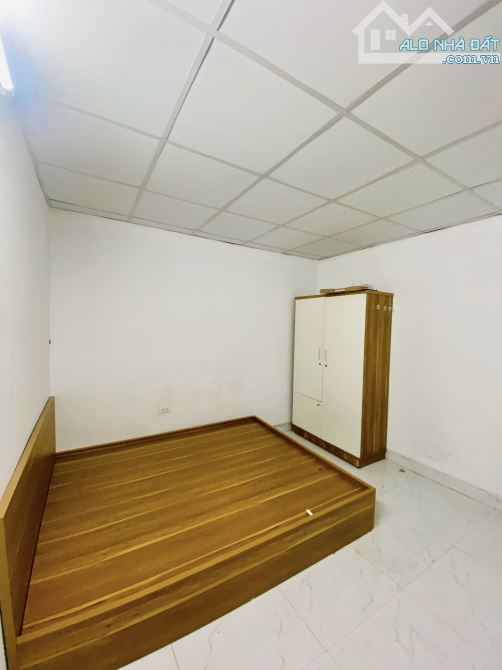 Chính chủ bán CCMN 8 tầng, thang máy, 109m, Doanh thu 200tr/tháng, Yên Xá - 8
