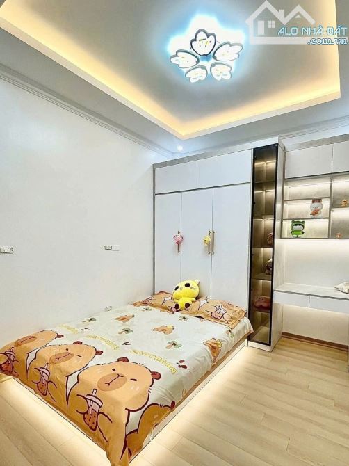 BÁN SIÊU PHẨM TRUNG LIỆT - Q. ĐỐNG ĐA - PHÂN LÔ - GARA Ô TÔ -- TIỆN ÍCH NGẬP TRÀN - THOÁNG - 8