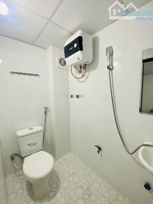 Chính chủ bán CCMN 8 tầng, thang máy, 109m, Doanh thu 200tr/tháng, Yên Xá - 9