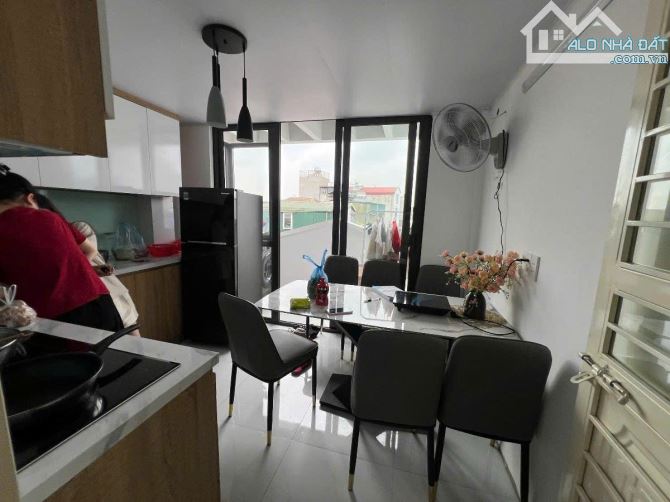 Bán nhà ngõ Thống Nhất - 31m2 - 10.6 tỷ - 9
