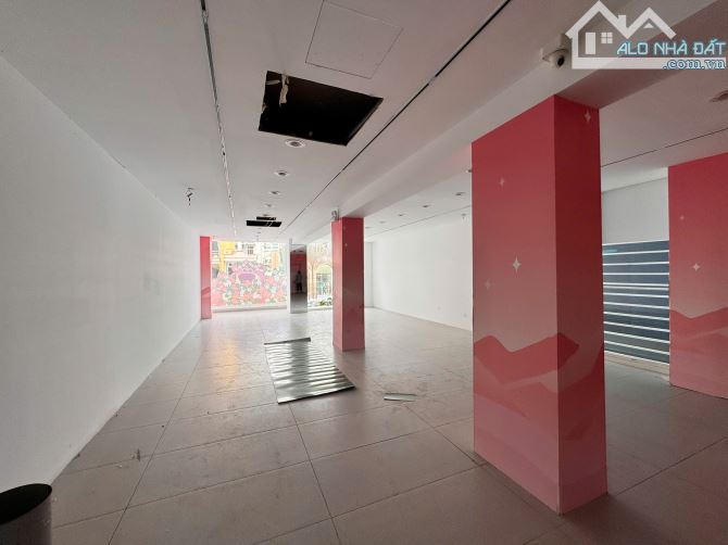 🏢 MẶT TIỀN NGUYỄN TRÃI Q.5 - NGUYÊN CĂN 7 LẦU 900m2 giá 3️⃣8️⃣0️⃣tr/th - 9