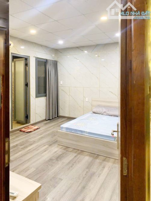 Hiếm, Nhà Ngô Quyền Q10, 82m², MT 5m, vuông A4, giếng trời, thang máy, gần Chợ Rẫy. 32.8tỷ - 9