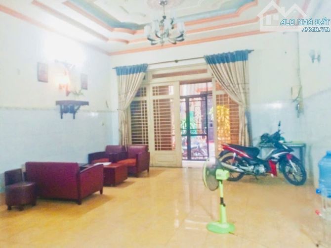 Bán Nhà Tân Thới Hiệp Q12- 100 M2( 5.7 x 18m )- 4Tầng - 30m HXH- Chỉ 5,95Tỷ. - 9