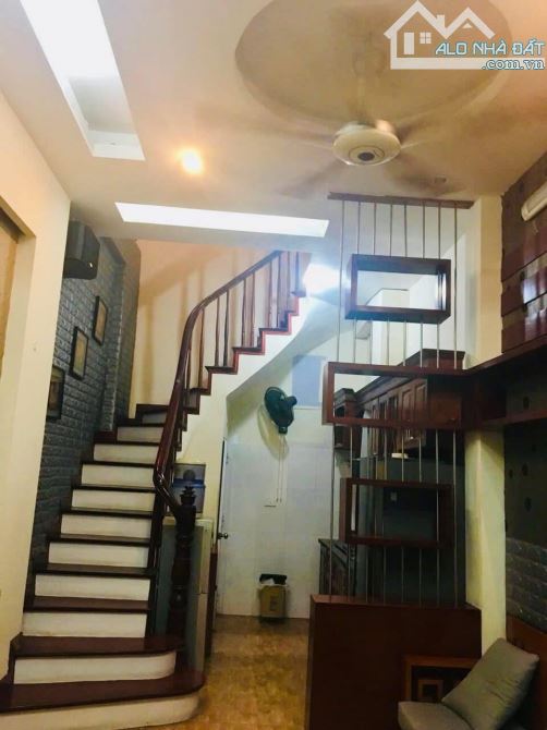 SẬP RỒI, CHỐT THÔI:  Văn Cao 53m2, 5T, 2 nhà 2 mặt ngõ, nhà dân KCBT, sát ô tô, cho thuê