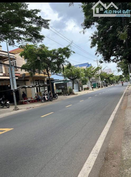 bán Gấp nhà đường Đào duy từ, xã Đức trọng