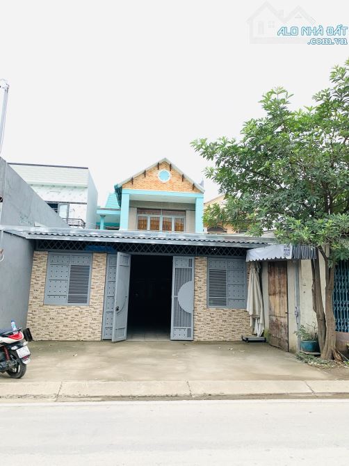 Nhà Trung Tâm P.Dĩ An- HCM. Dt:84m2, HXH 5M. SHR: Chỉ 4 Tỷ x