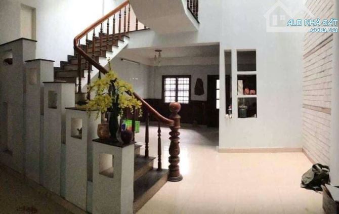 CĂN 4 TẦNG NGUYỄN CHÁNH TRỤC THÔNG BIỂN
