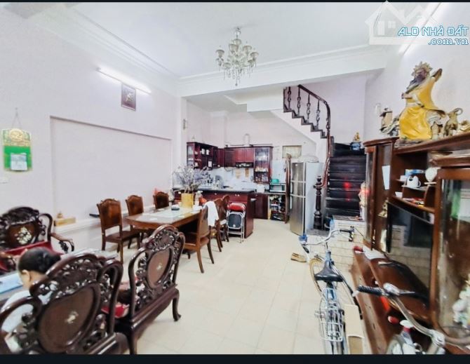 HIẾM! NHÀ PHỐ HÀNG BÀI - VỊ TRÍ VÀNG - THOÁNG TRƯỚC SAU- 3 bước ra phố, tràn tiện ích
