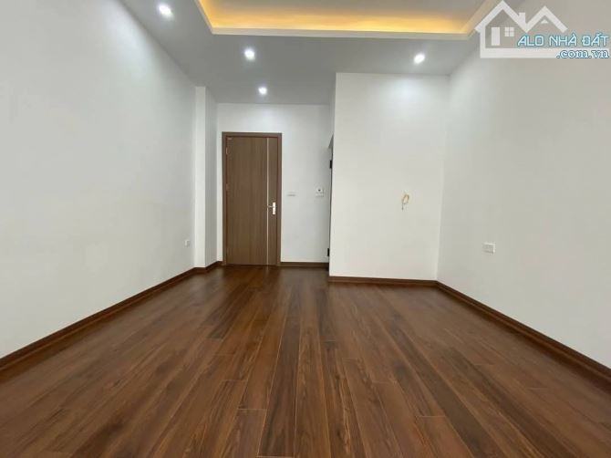 Huỳnh Cung,Phan Trọng Tuệ,36m 5 tầng ngõ thông,5.65 tỷ