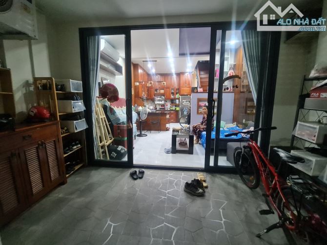 NGỘP BANK,GẤP BÁN CĂN NHÀ ĐỐI DIỆN ST GIGAMAL, HXH, 2TẦNG , DT105M2, GIÁ 6.X TỶ .