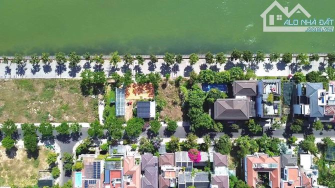 Biệt thự cao cấp  Euro Village 1 900m2, ngang 36m x 25m  hai mặt tiền view Cầu Rồng