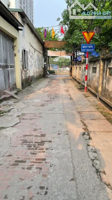 Bán nhà Kim Giang- Nhà đẹp- Dân xây- Phân lô quân đội- 45m2