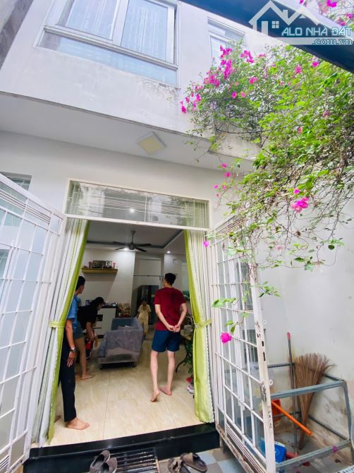 Bán biệt thự ngang lớn 10M đường Bạch Đằng, ngay Chợ Bà Chiểu, Bình Thạnh giá chỉ 15,5 tỷ