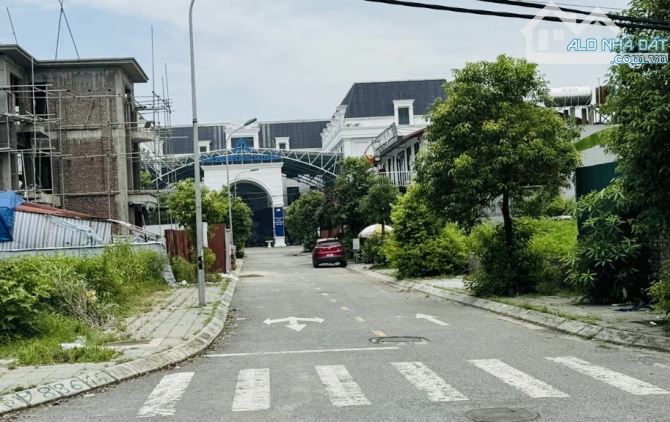 BÁNn HOA HẬU KHU ĐÔ THỊ CỔ DƯƠNG DÒNG TIỀN ỔN ĐỊNH ĐƯỜNG THÔNG Ô TÔ TRÁNH NHAU 188M ZÁ ĐẸP