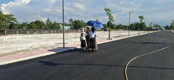 Cần Bán 250m2 Đất Ở Hoàn Toàn KDC Bình Giang Giá Chỉ 1 tỷ 375tr Bao Sổ