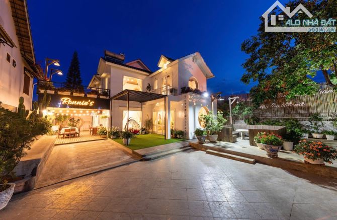 VILLA MẶT TIỀN VẠN HẠNH 378M2 2 TẦNG CÓ 7PN, SÂN VƯỜN RỘNG CÁCH CHỢ ĐÀ LẠT 7P ĐI XE 34 TỶ