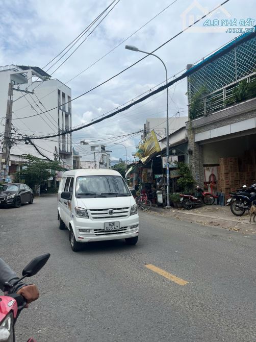 Nhà Trệt lầu MT Lâm Thị Hố TCH DT 6x20m giá 9 tỷ 4 còn TL:
