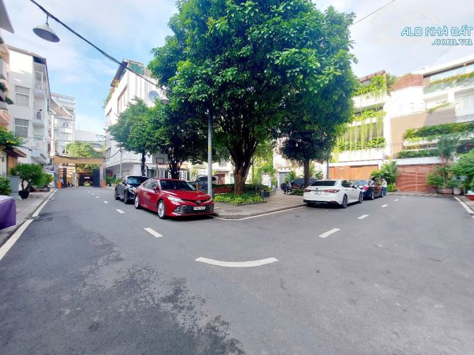 Bán Biệt Thự 7,5x21m Khu Compound 284 Nguyễn Trọng Tuyển-Nhà 1 Trệt 2 Lầu-View Công Viên