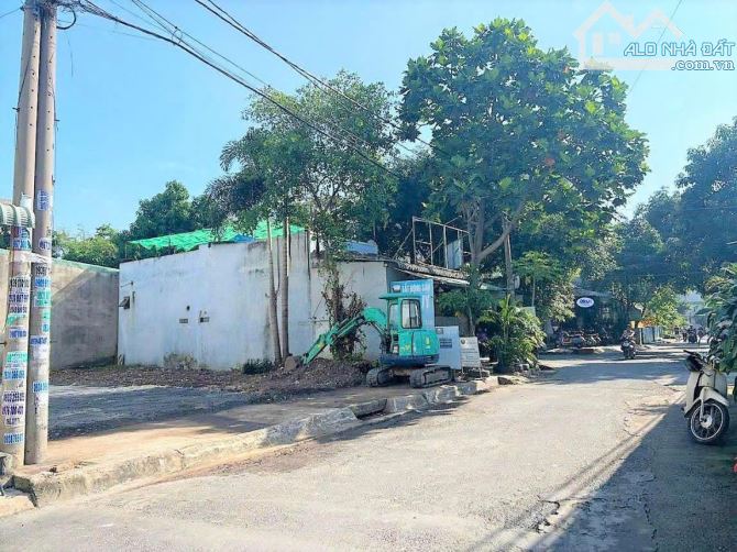 Nhà MT Tân Chánh Hiệp 8, P. Tân Chánh Hiệp, DT 5,7x16m, nhà cấp 4 giá 5,7 tỷ TL