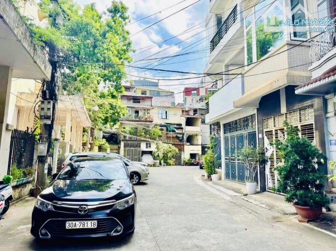 𝐍𝐡à đẹ𝐩 𝐋𝐚 𝐓𝐡à𝐧𝐡 – 𝐆𝐚𝐫𝐚 ô 𝐭ô – 𝐅𝐮𝐥𝐥 𝐧ộ𝐢 𝐭𝐡ấ𝐭 – 𝐇𝐚𝐢 𝐦ặ𝐭 𝐭𝐡𝐨á