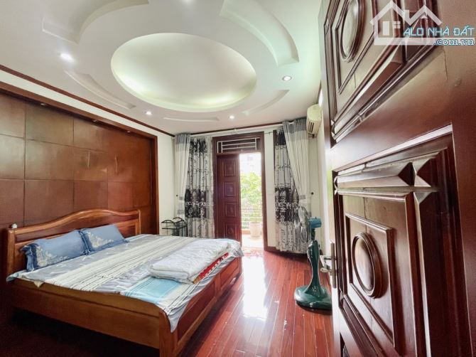 BIỆT THỰ LIỀN KỀ ĐỘI NHÂN – BA ĐÌNH 3 MẶT THOÁNG – VIEW CÔNG VIÊN – 3 Ô TÔ TRÁNH – ĐẲNG CẤ