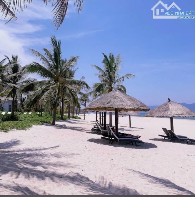 Bán lô đất 280m ngang 14m 2 mặt tiền đường Nguyễn Phạm Tuân sát Biển Tân Trà  chỉ 18,5  tỷ