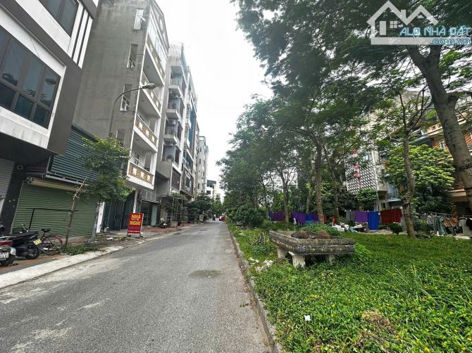 Bán gấp! Lê Trọng Tấn, Dương Nội DT 50m2, MT 5m, ô tô tránh, vỉa hè, KD, nhỉnh 14 tỷ