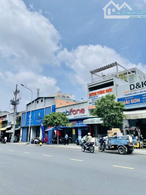 MẶT TIỀN KINH DOANH LẠC LONG QUÂN QUẬN 11, NGANG 10.5 CHO VINFAST THUÊ CẦN BÁN GẤP